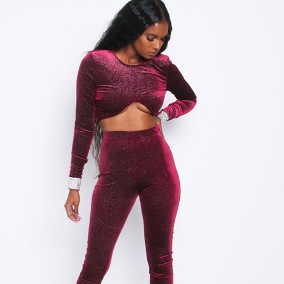 Velvet burgundy two piece - Picture 5 of 6